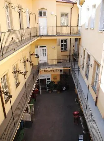 Mira 7 Apartmán *